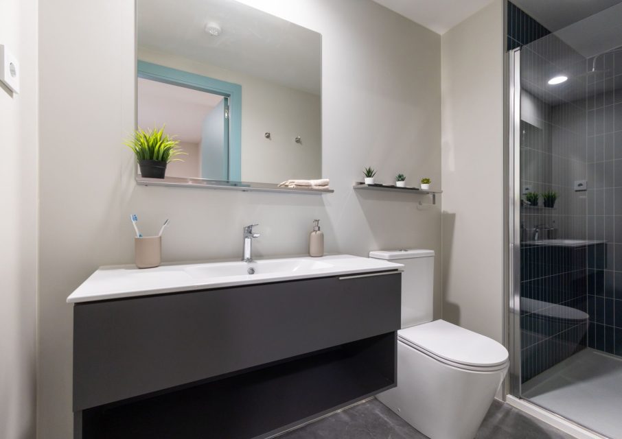 Baño habitación doble Bravo Zaragoza